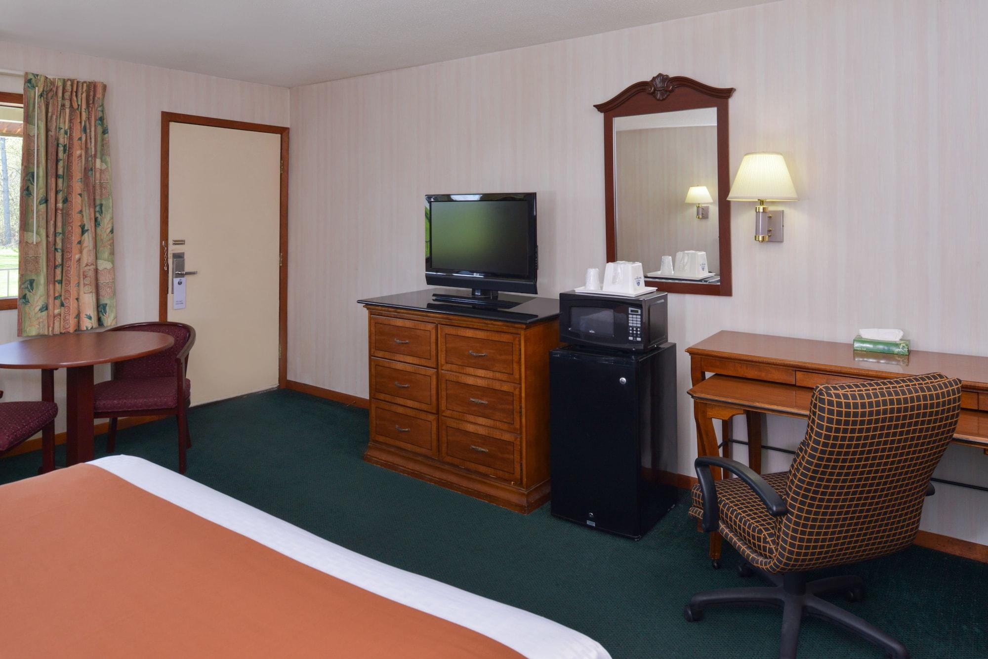 Americas Best Value Inn Plattsburgh Exterior foto
