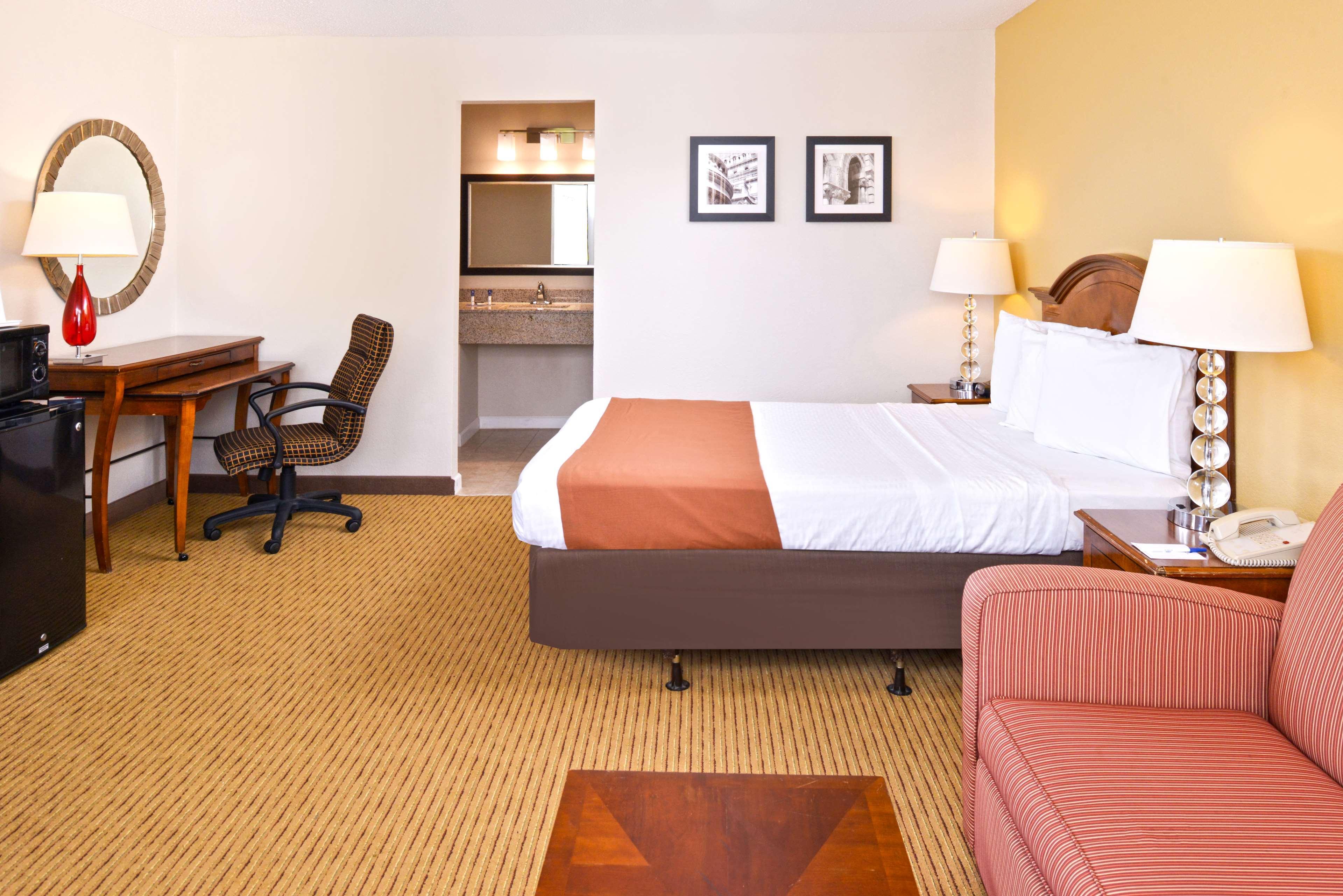 Americas Best Value Inn Plattsburgh Exterior foto