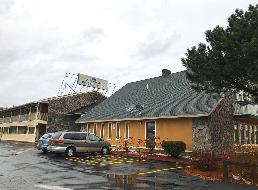 Americas Best Value Inn Plattsburgh Exterior foto